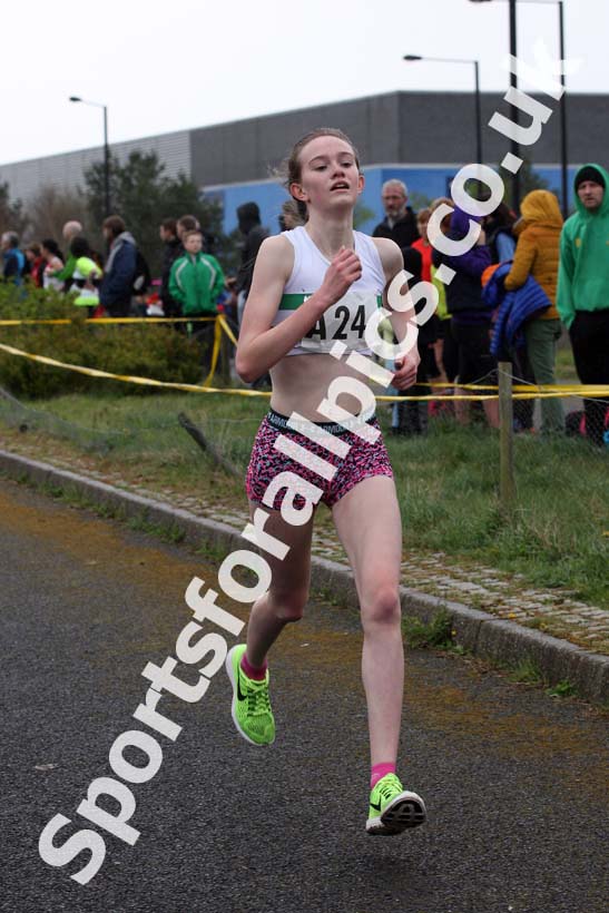 Senior womens relay, Elswick Good Friday Road Races. Photo: David T. Hewitson/Sports for All Pics